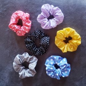 Hair tie scrunchies (set of 6)